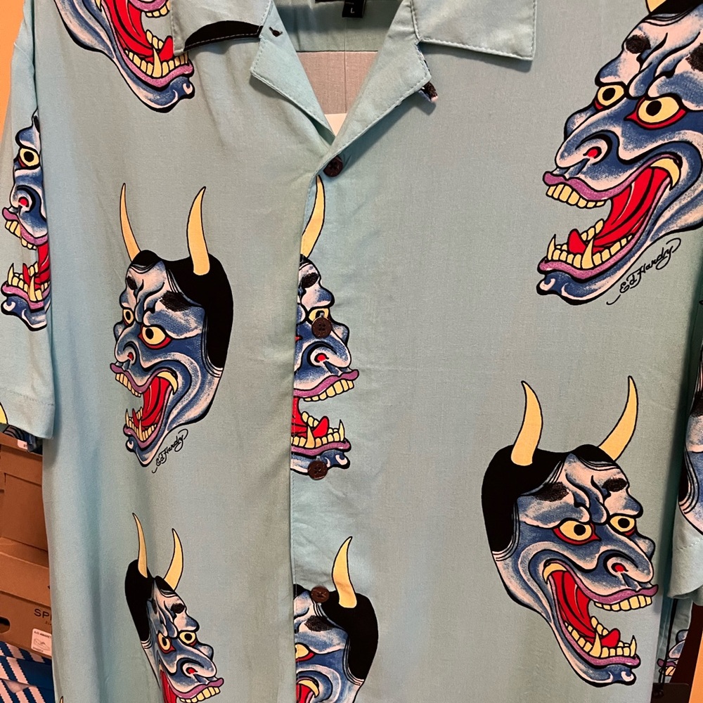 Ed Hardy outstanding  new shirt NWT